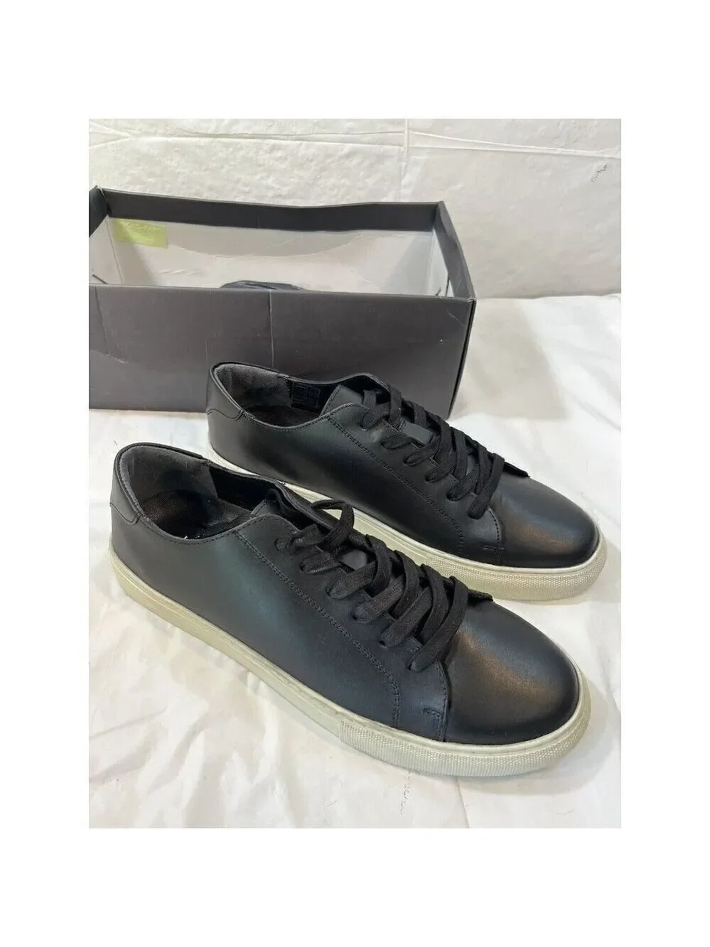 Lindbergh Mens Size 9.5 Black Leather Sneaker Style: 30-92000US